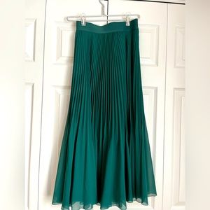 Size Small Wilfred / Aritzia Twirl skirt